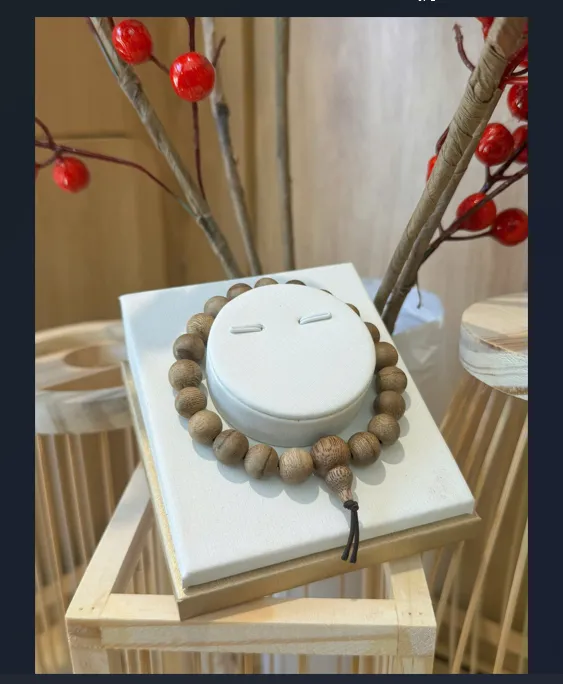 Pearl Bead Agarwood Bracelet – Natural Vietnamese Oud (10mm, Elegant &amp; Refined)